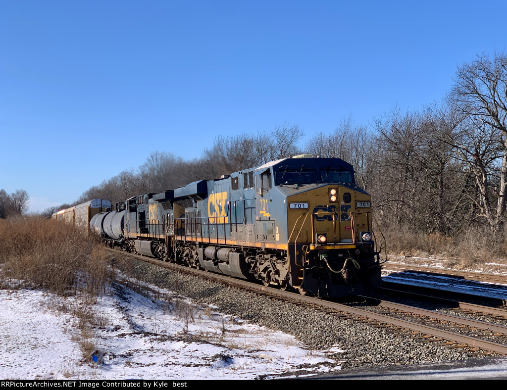 CSX 701 on Q634